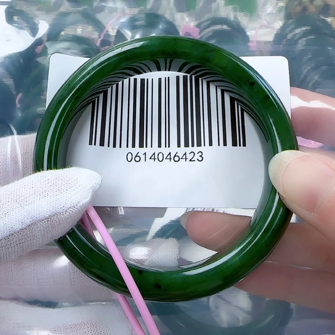 和田玉（碧玉）手镯未镶嵌6162包容