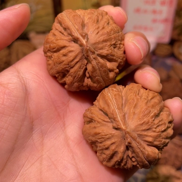 ****狼核桃秦岭文玩核桃5