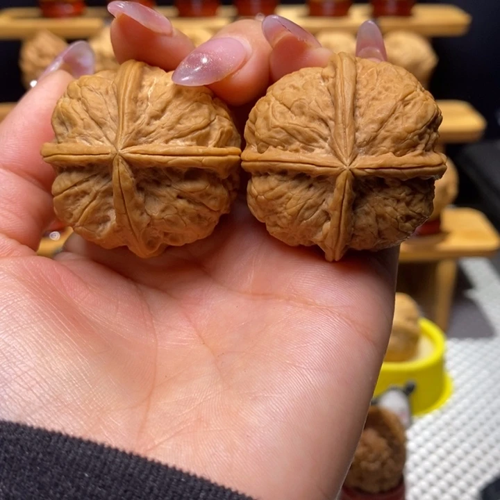 广***智把件文玩核桃玉玺四棱81