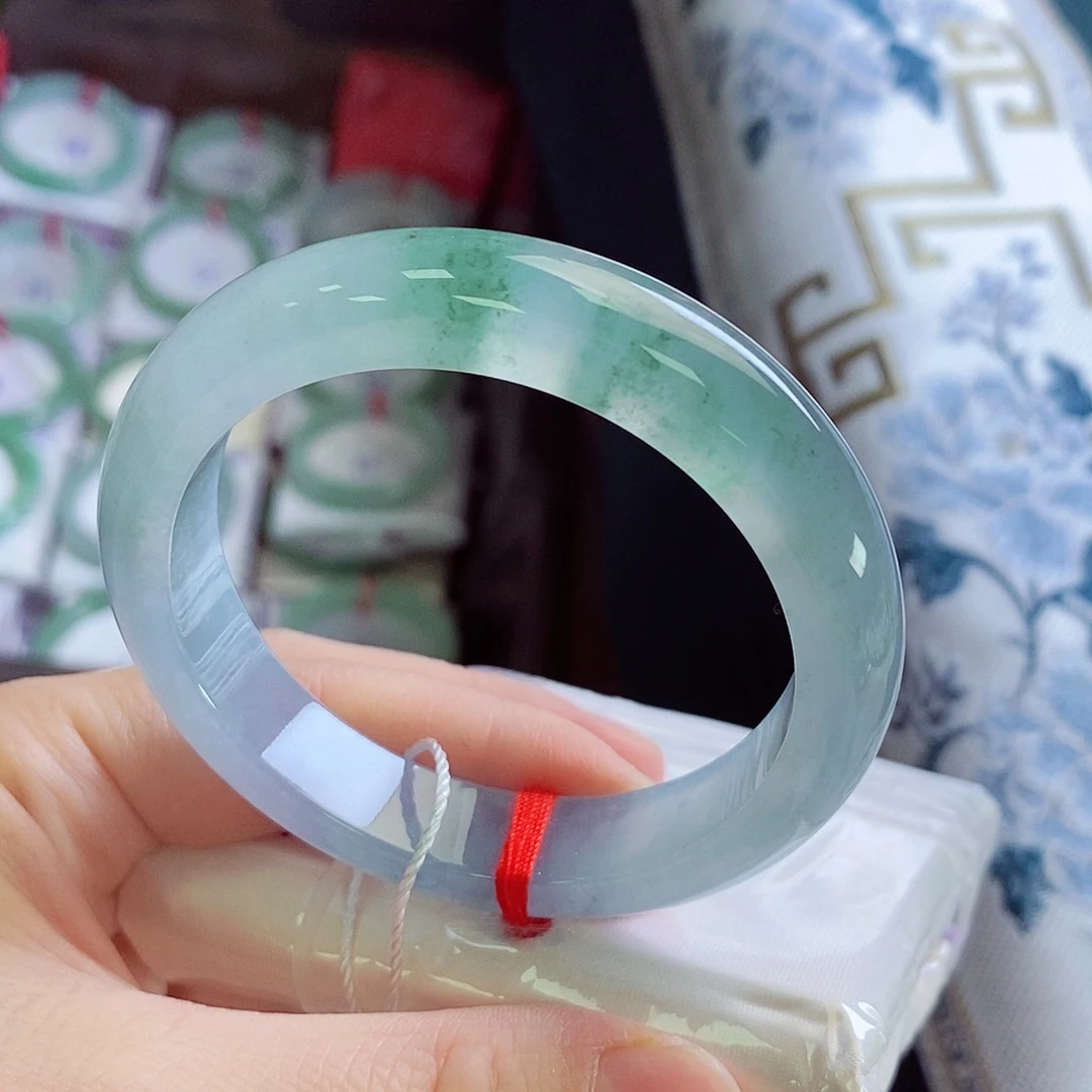 翡翠未镶嵌手镯54冰透