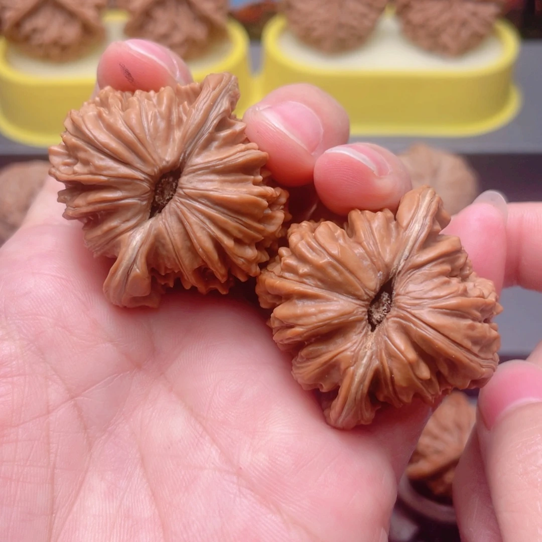 把件文玩核桃菊花底四座楼42