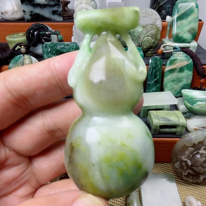 独山玉未镶嵌珠宝半成品