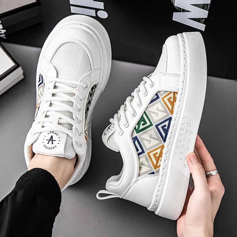 夏季男鞋2025新款时尚百搭运动板鞋舒适透气高端厚底休闲小白鞋