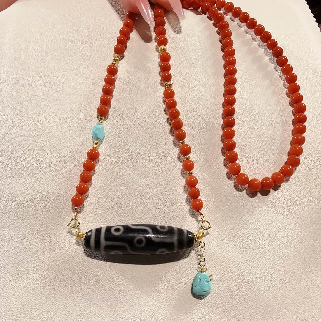 颈饰未镶嵌南红玛瑙天珠