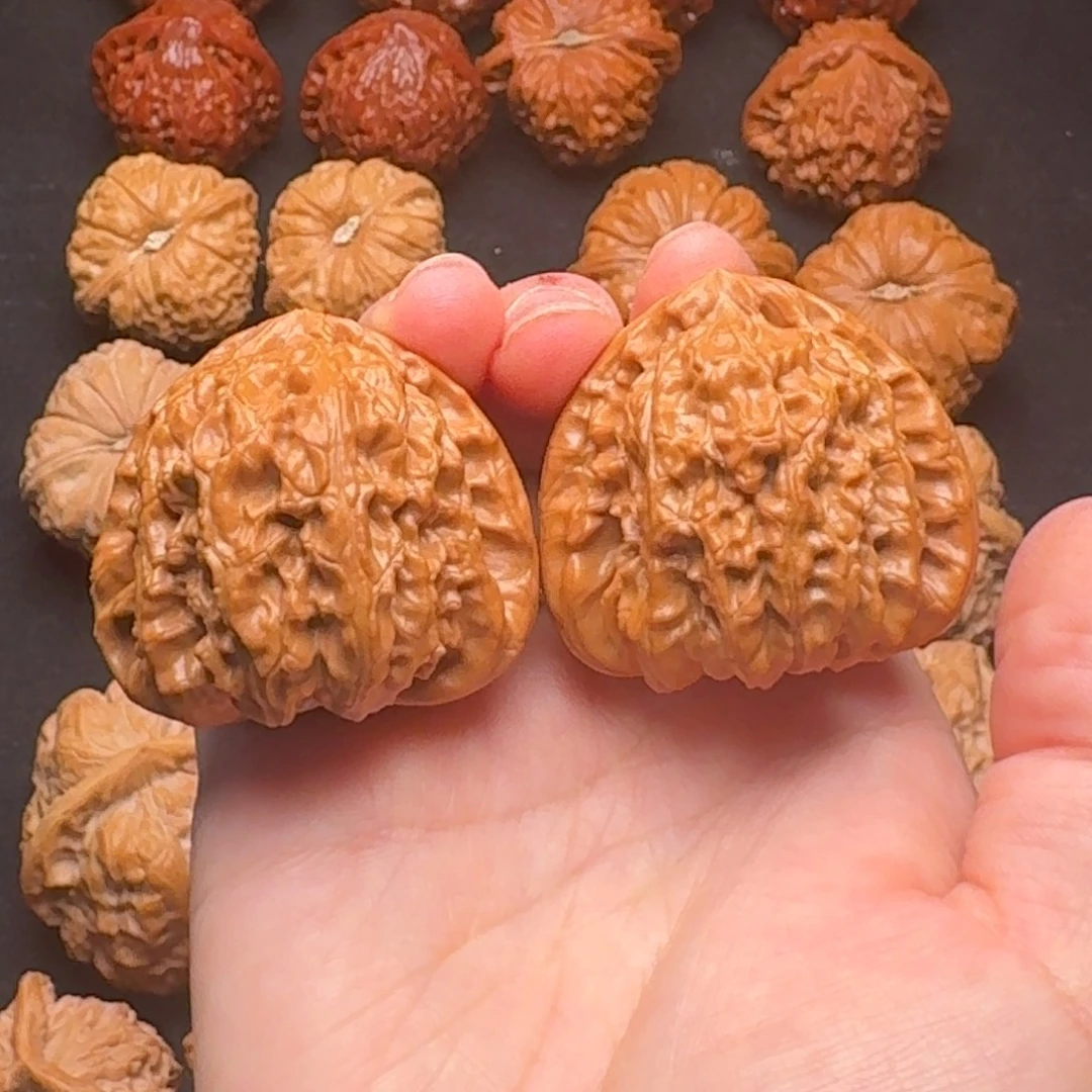 文玩核桃福利三角白42