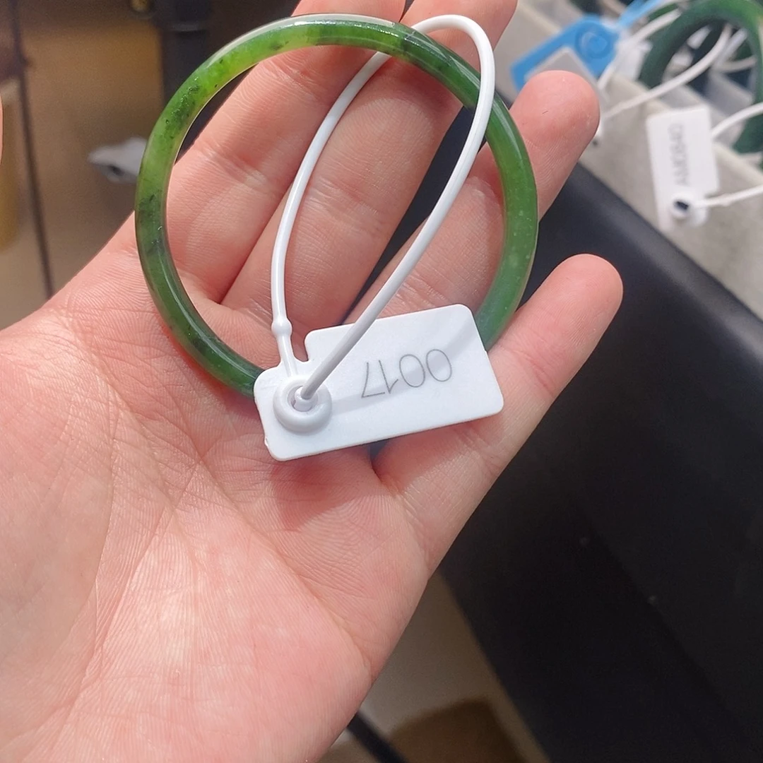 和田玉（碧玉）未镶嵌手镯