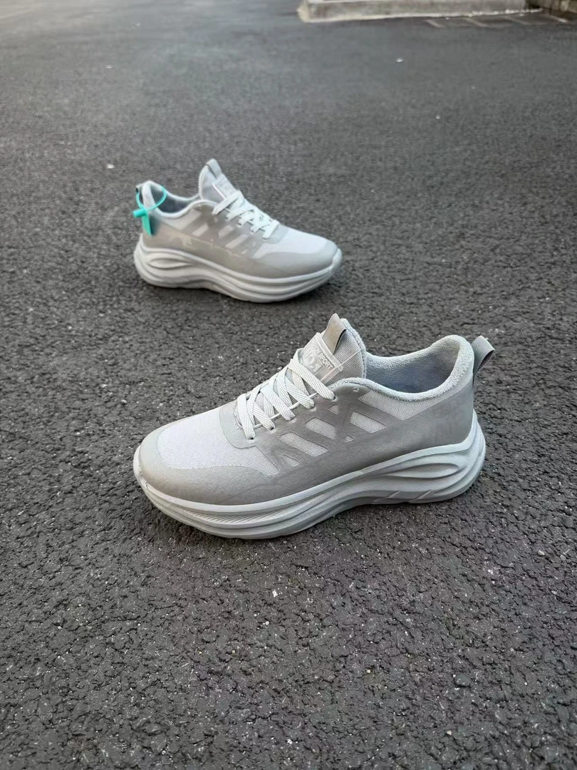 冬季情侣款运动休闲鞋777