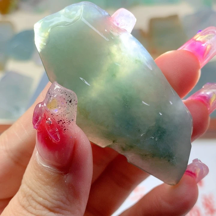 颈饰未镶嵌翡翠好