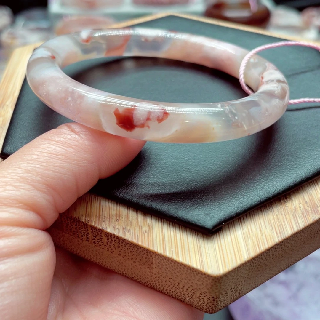 玛瑙/玉髓手镯未镶嵌1