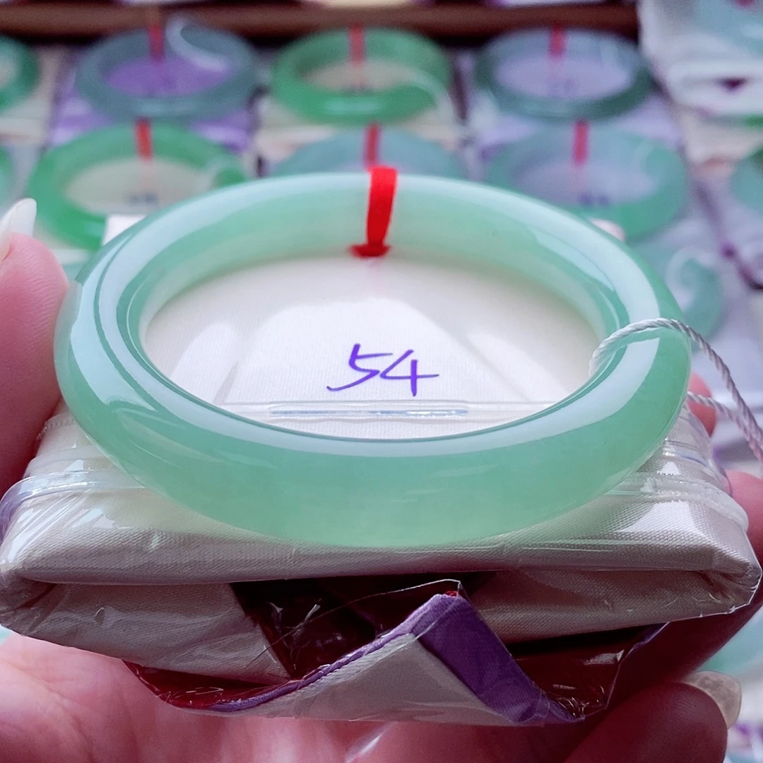 翡翠未镶嵌手镯（圆镯）516甜绿果绿满绿冰润冰胶高贵优雅