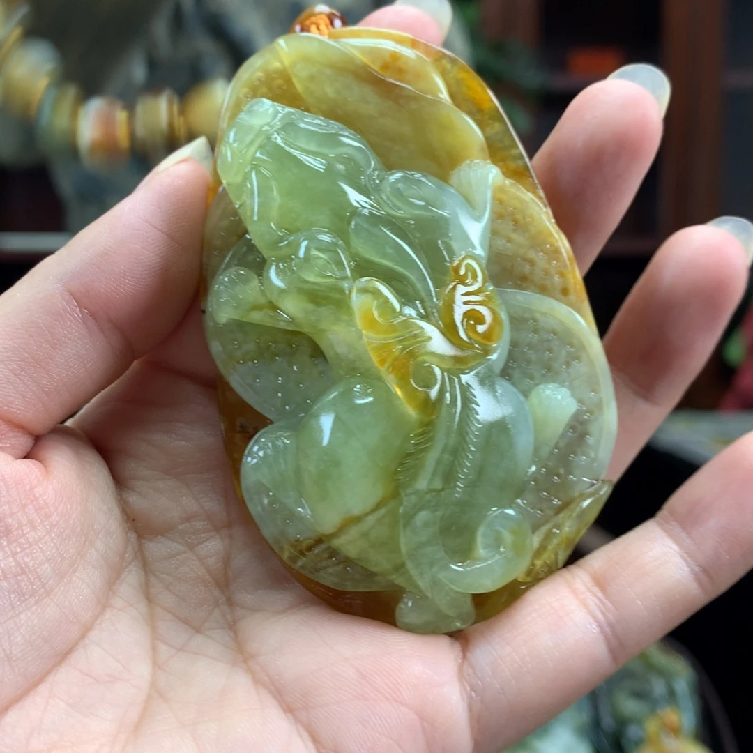 未镶嵌蛇纹石玉颈饰
