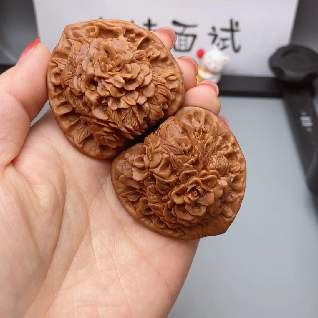吊坠桃核核桃花开富贵