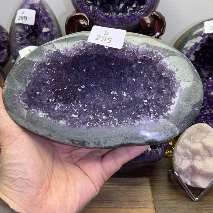 未镶嵌水晶大型摆件（非配饰）