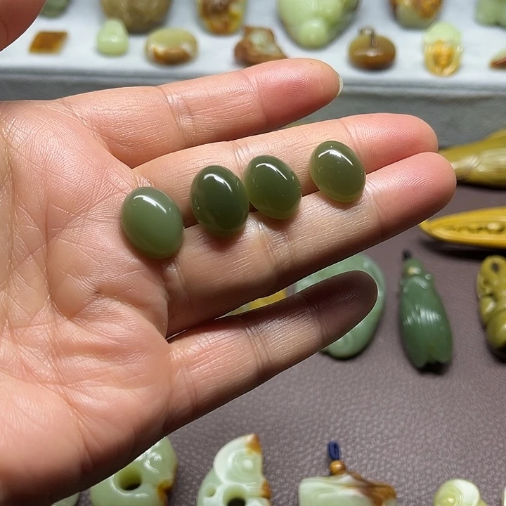 岫岩河磨玉（透闪石质玉）未镶嵌颈饰