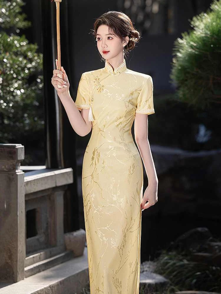 订婚日常穿气质旗袍新中式高端气质年轻款少女夏季百搭2025年新款