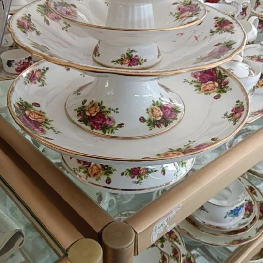 N***n红拍金玫瑰骨质瓷餐具