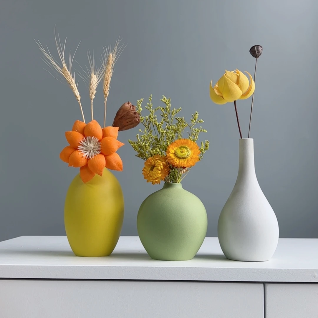 摆件陶瓷小花瓶摆件含花总高约20-30cm