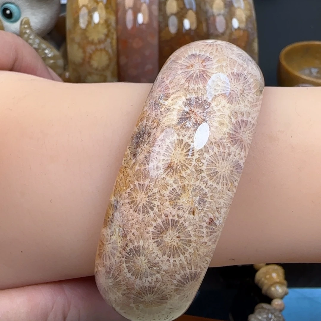 硅化珊瑚（珊瑚玉）未镶嵌手镯56-57圈300