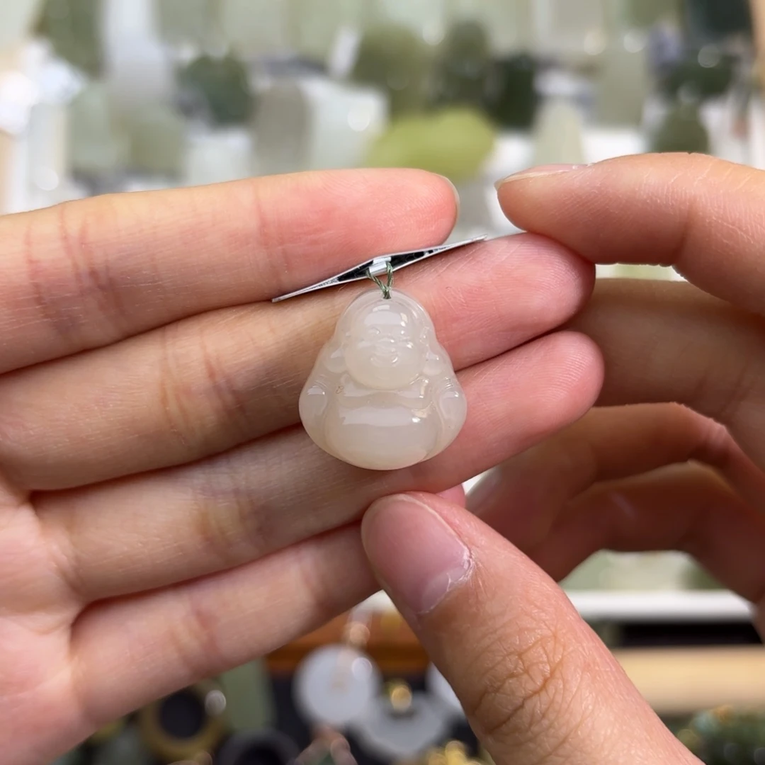 和田玉未镶嵌颈饰藕粉