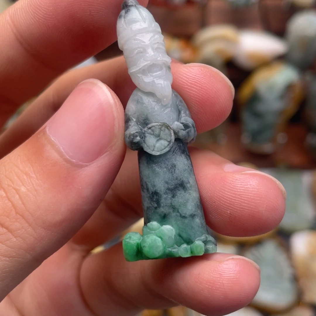 定制翡翠未镶嵌翡翠