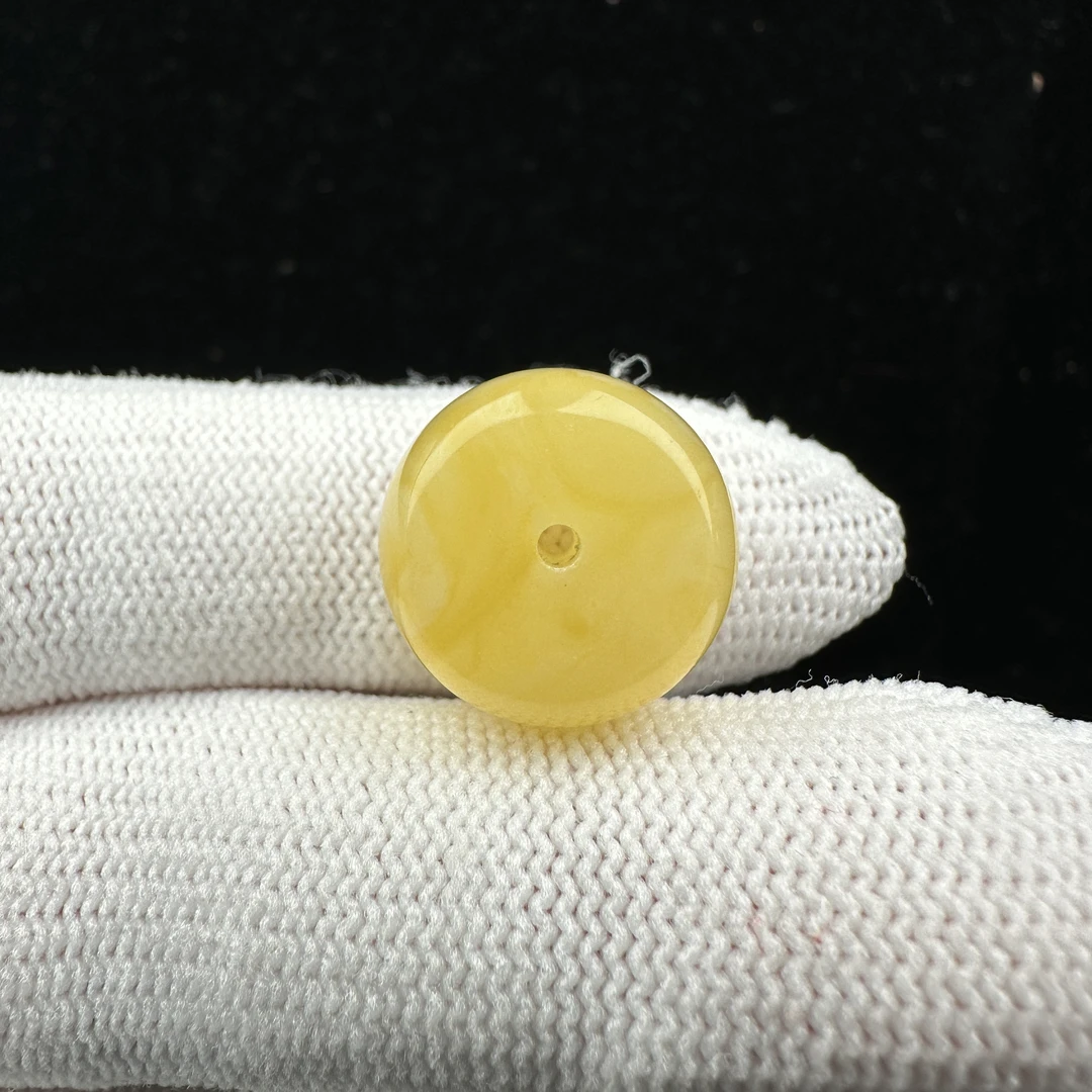 Y5247天然原矿蜜蜡 鸡油黄飘花墩子 15.8*10.3mm抖音基地质检发货