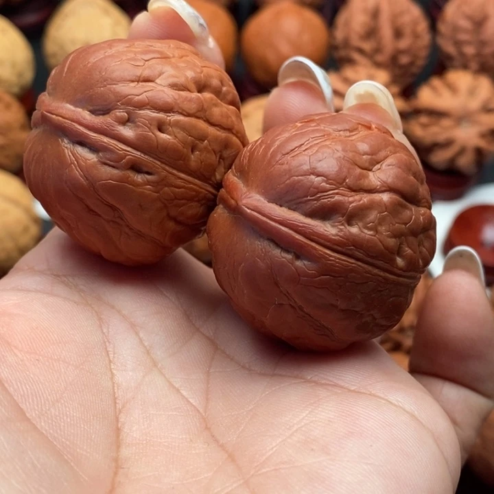 核桃精品文玩核桃手捻水晶青蛙