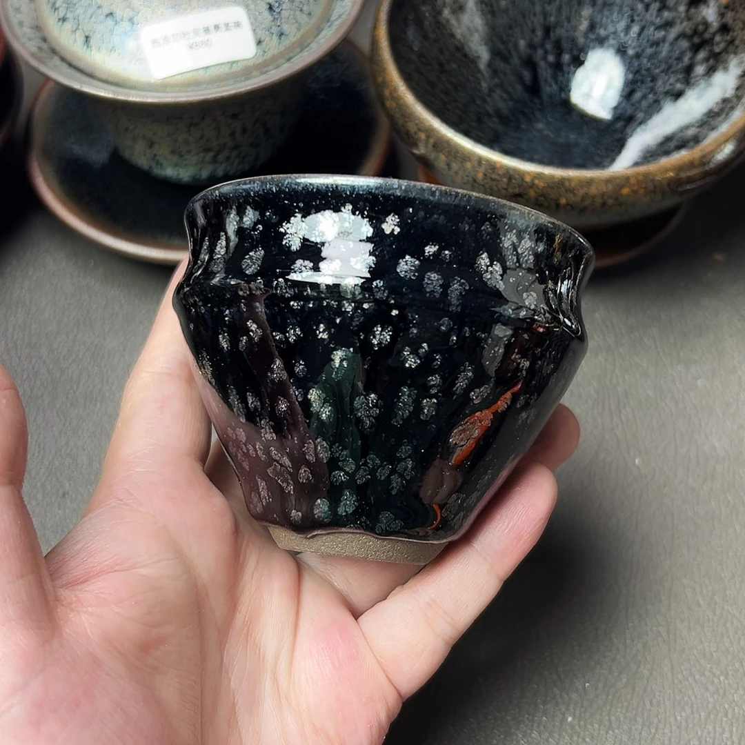 茶盏你在那里等一下就回去呀