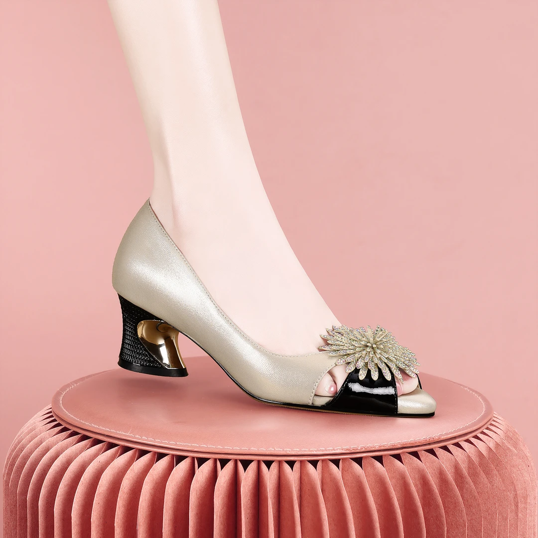 梵芮诗2025年春夏新款花朵装饰时尚休闲粗跟低跟鱼嘴女凉鞋-J1269