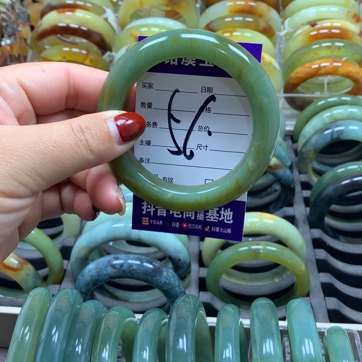 未镶嵌蛇纹石玉手镯