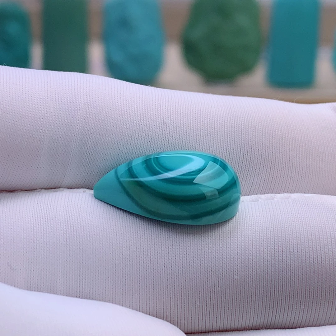 绿松石未镶嵌挂件