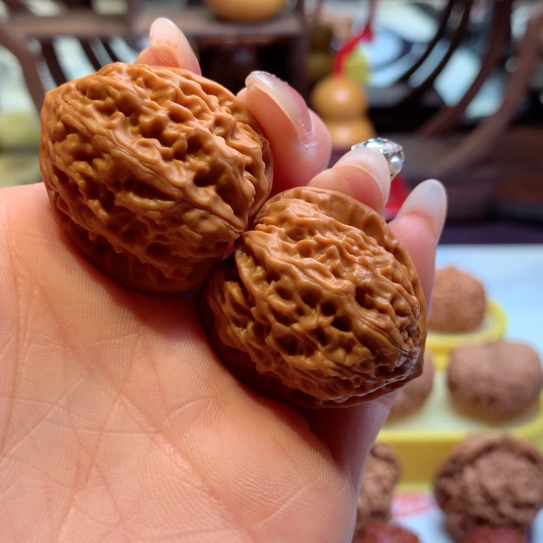 文玩核桃手串新*.金牛。 6号