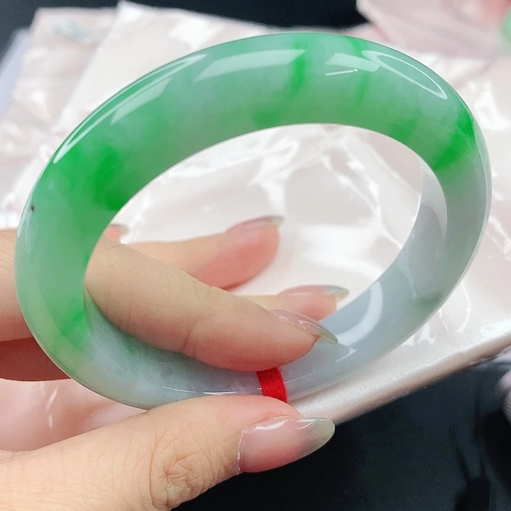 未镶嵌手镯翡翠，864