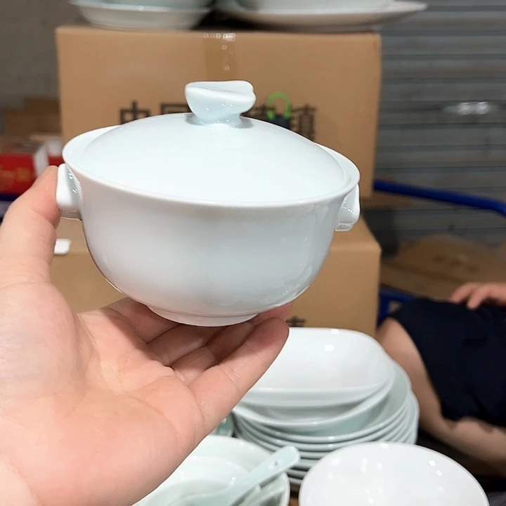 瓷片青瓷炖盅一个，微瑕包邮