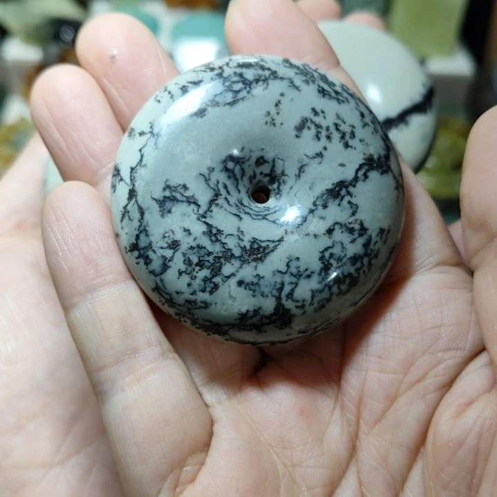 未***天和田玉未镶嵌珠宝奇石