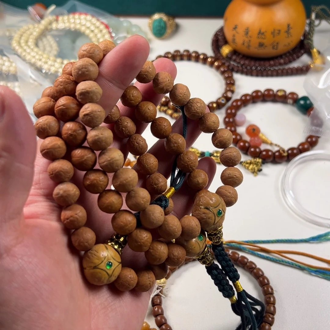 凤眼菩提吊坠。。。。。。。。。。。。。