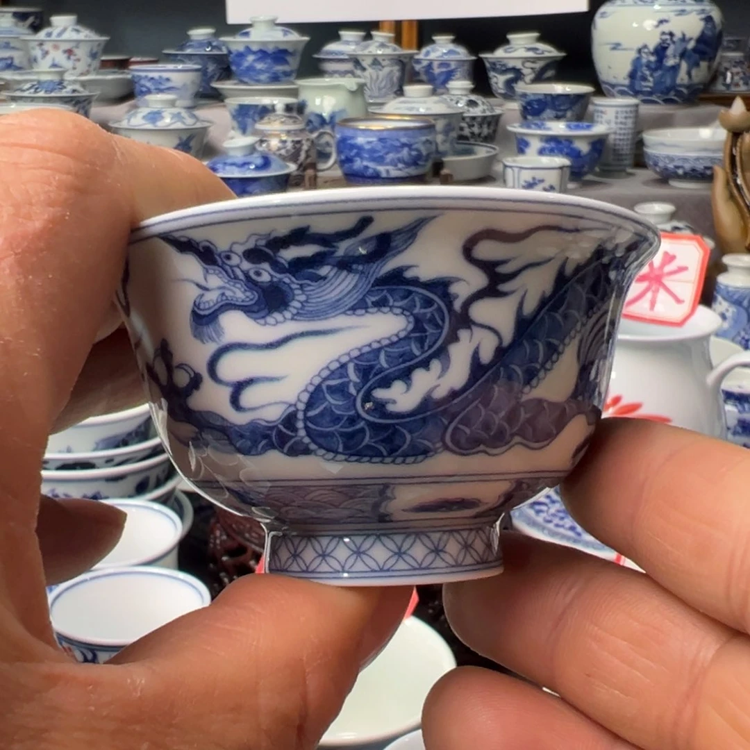 摆件景德镇青花瓷器