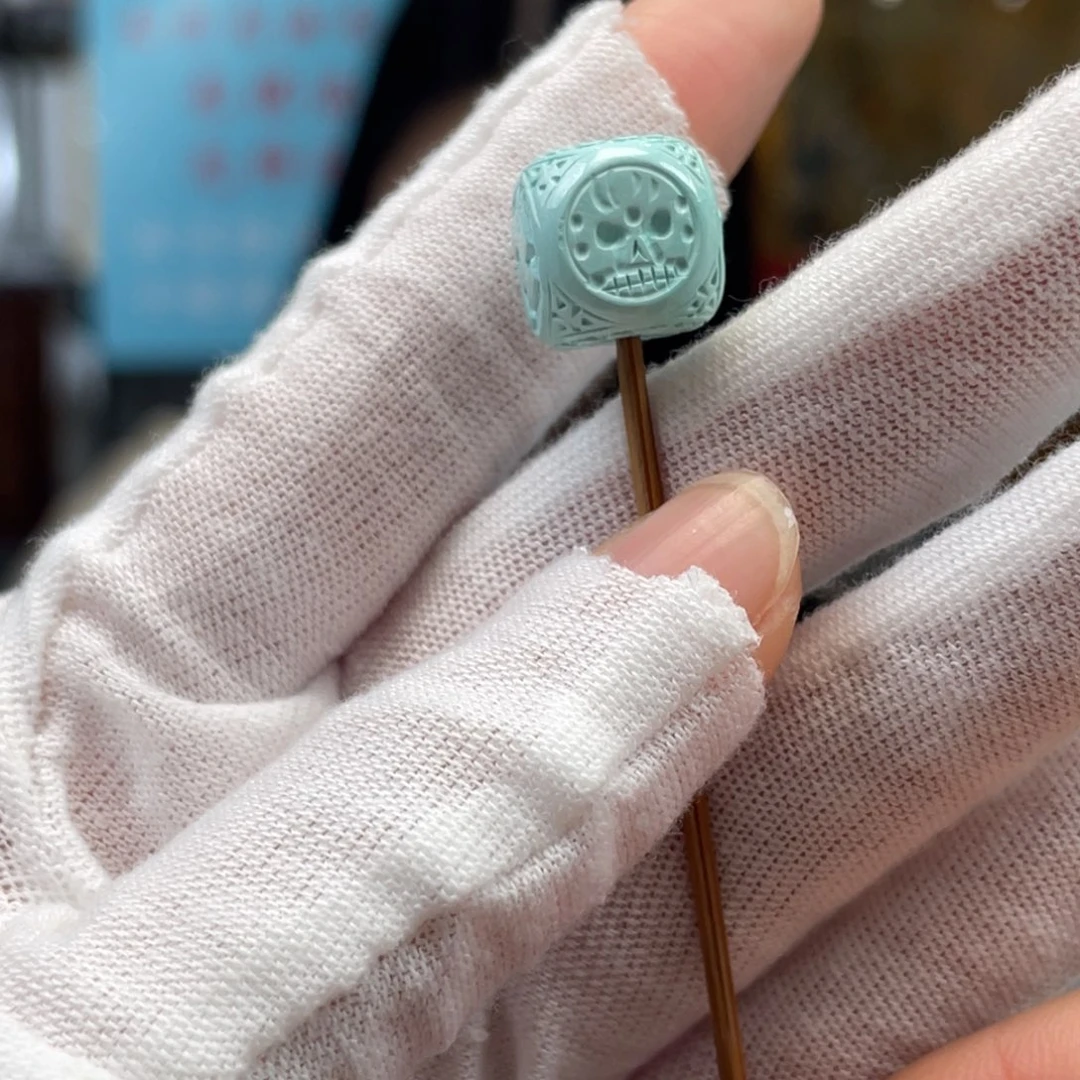 绿松石未镶嵌挂件