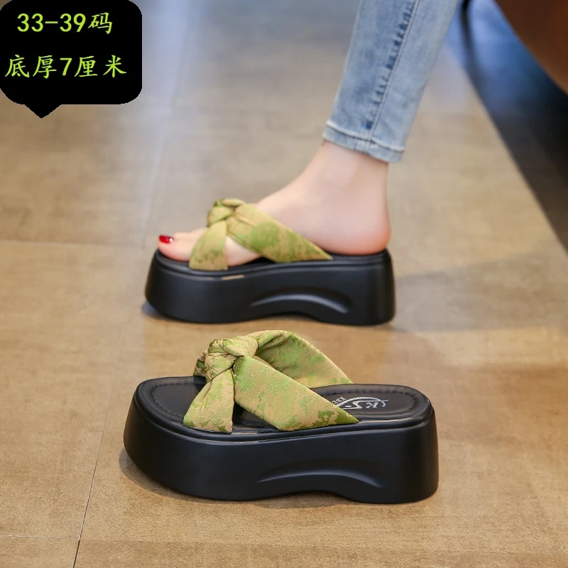 33码7cm厚底拖鞋女夏外出洋气爆款ins时尚矮个子女生厚底拖鞋女款