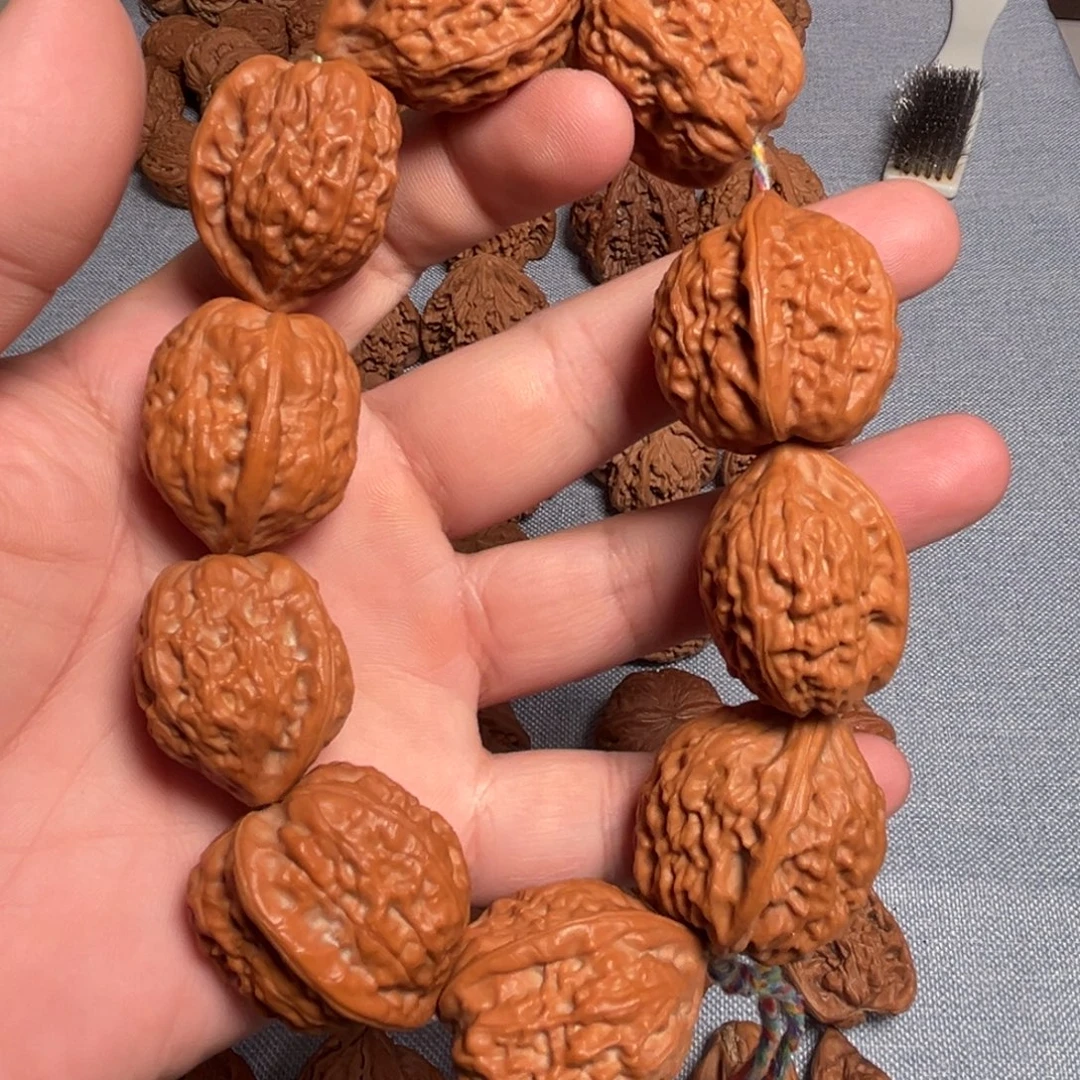 鸡心手持30左右核桃