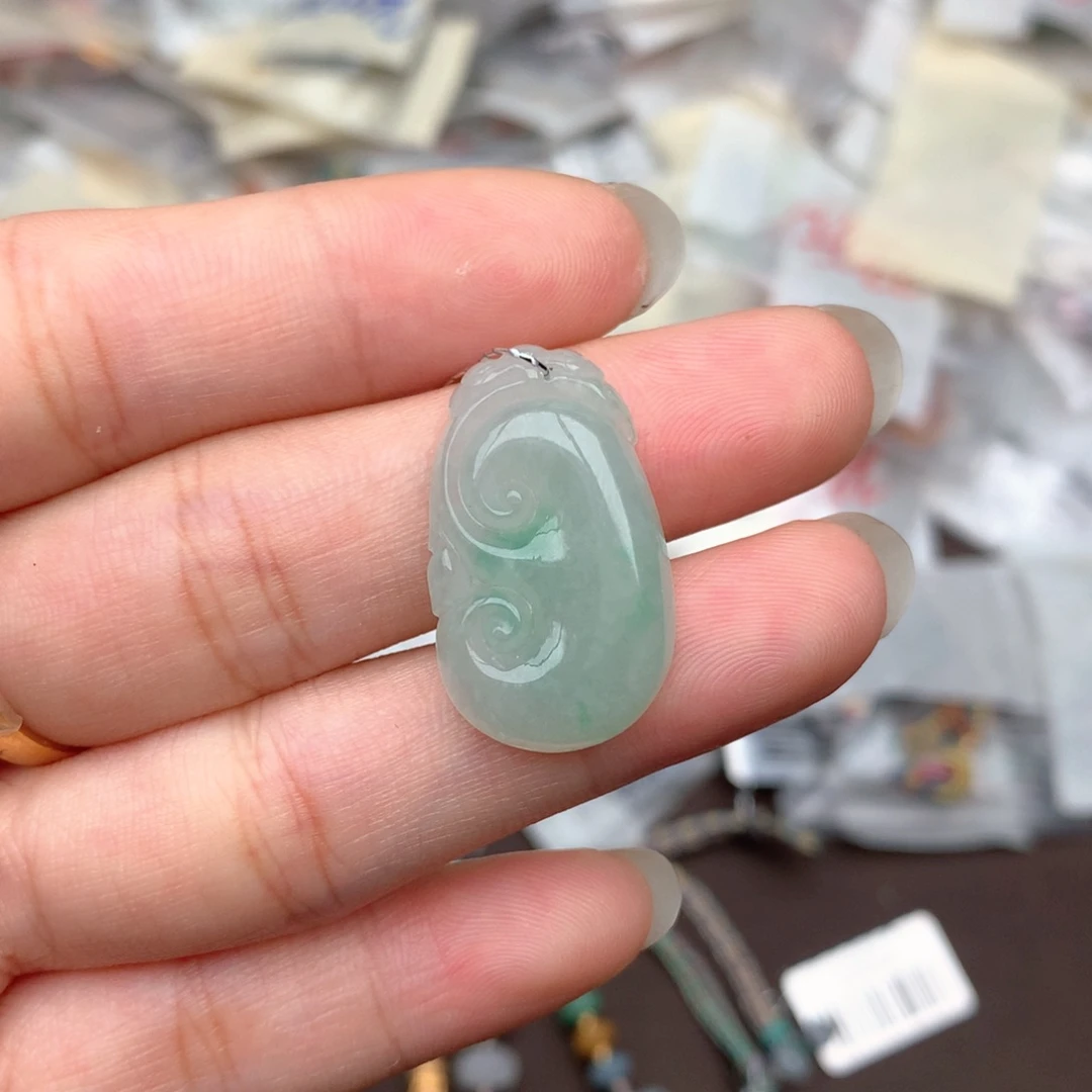 颈饰未镶嵌翡翠一