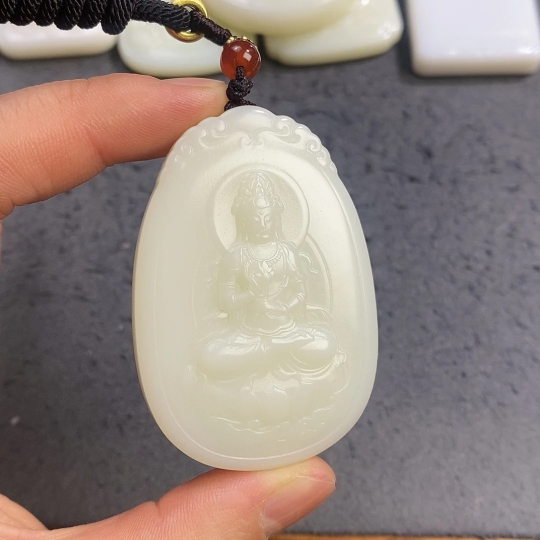 颈饰未镶嵌和田玉