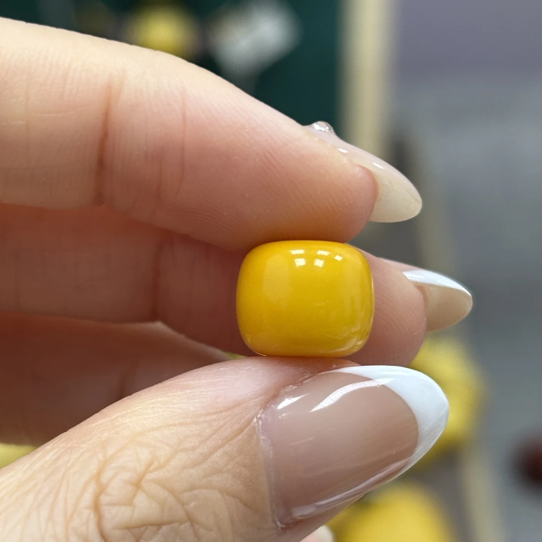 11.0*9.0mm· 2-小妖珠宝天然原矿琥珀蜜蜡
