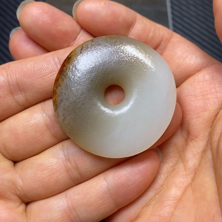 和田玉未镶嵌颈饰荣****司