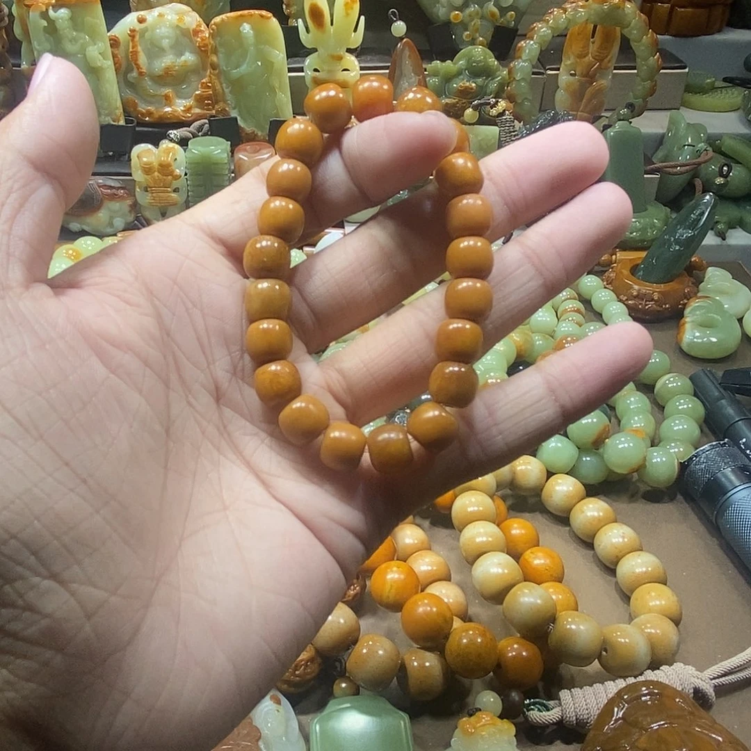 透闪石质玉未镶嵌手串2