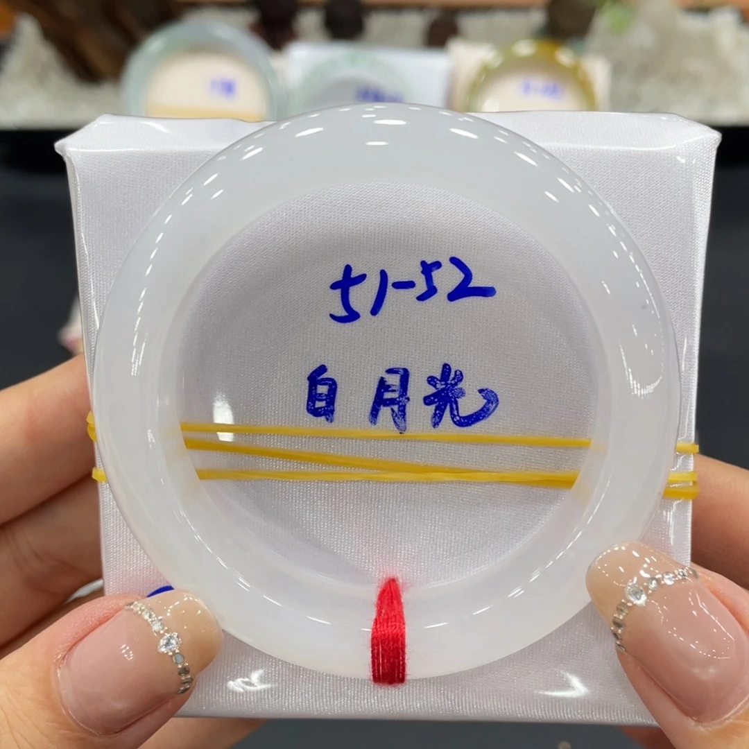 未镶嵌手镯翡翠缅甸翡翠手镯