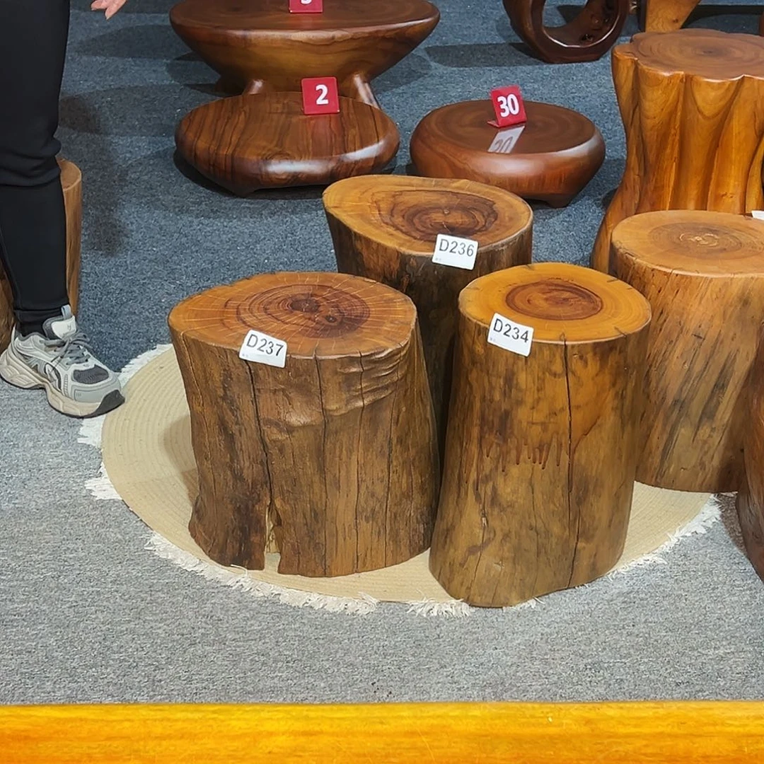 一***挥号香樟木尺寸：25-25-35/33-29-40/33-28-35cm