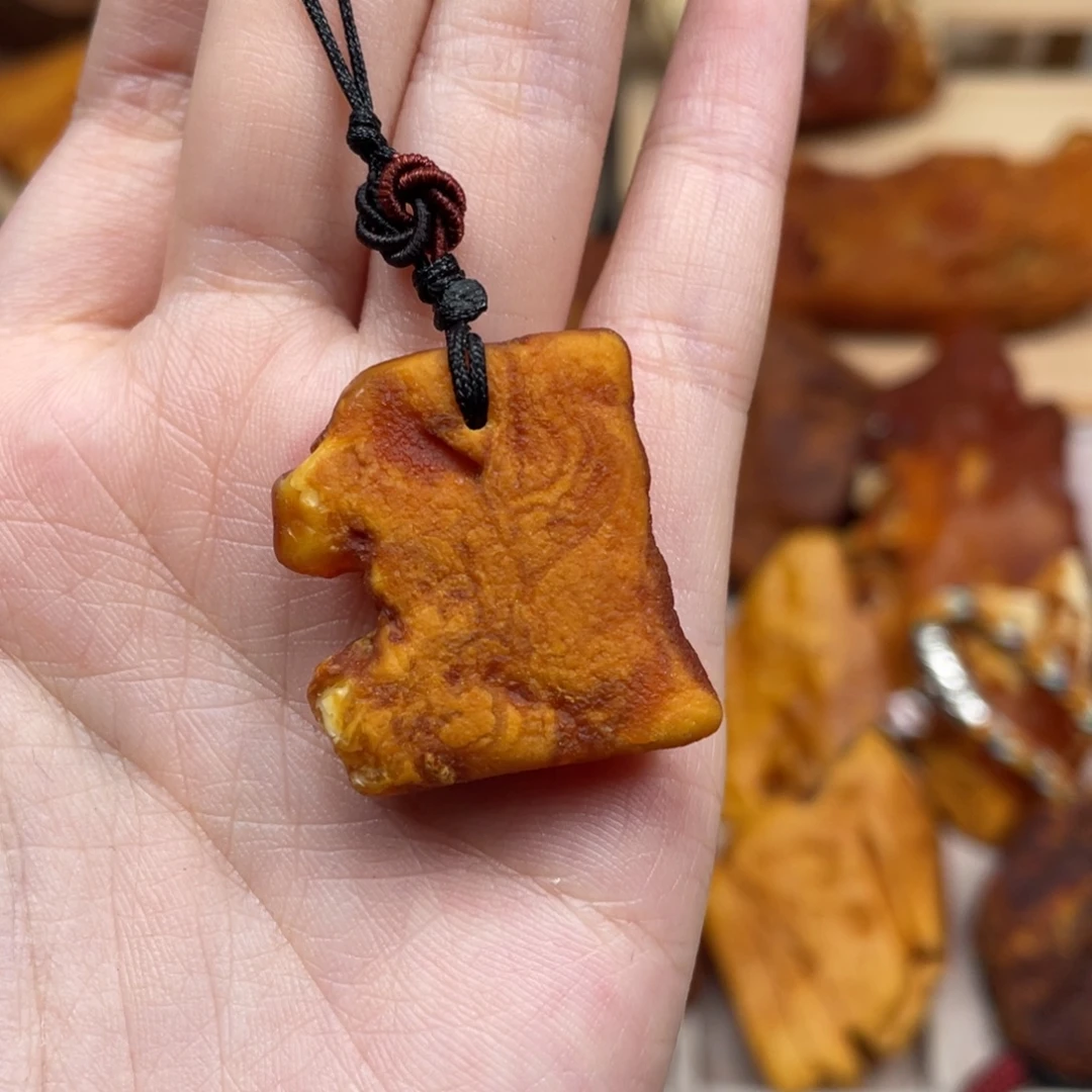 琥珀未镶嵌珠宝奇石