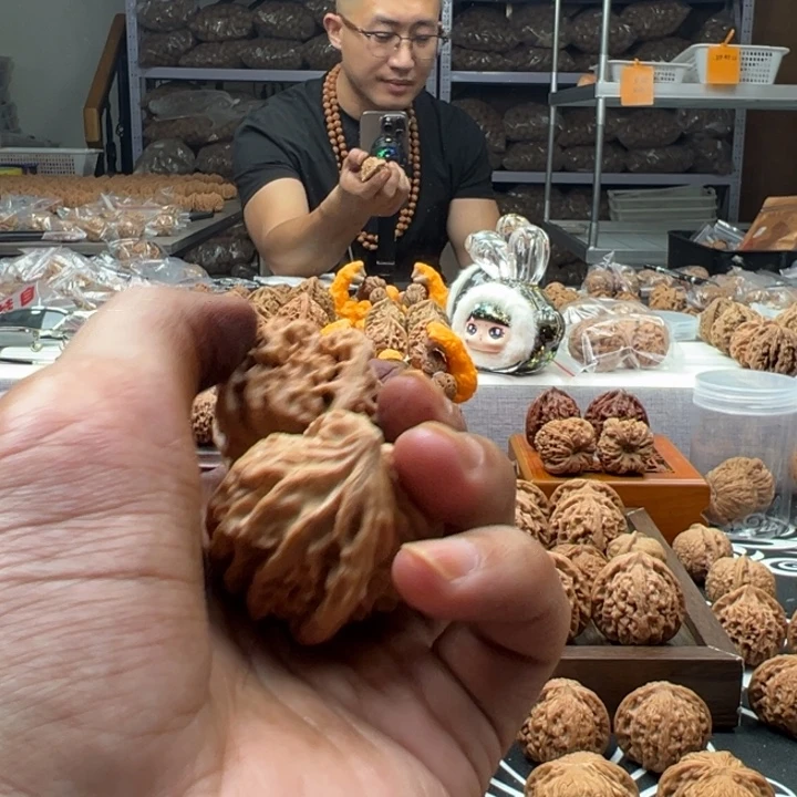 本***人吊坠文玩核桃龙门涧