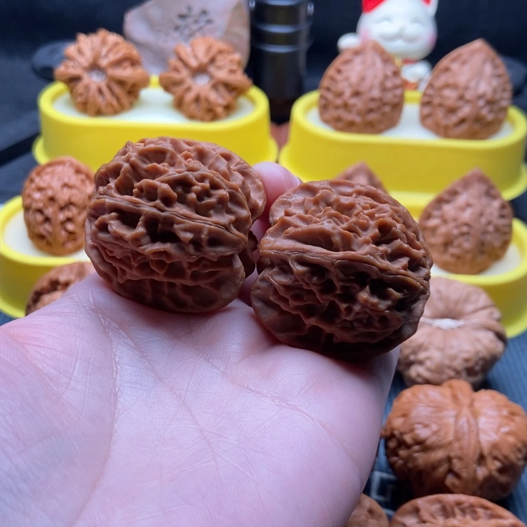 文玩核桃吊坠苹果