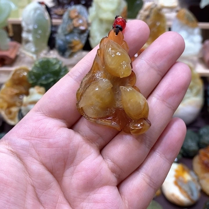 未镶嵌蛇纹石玉颈饰